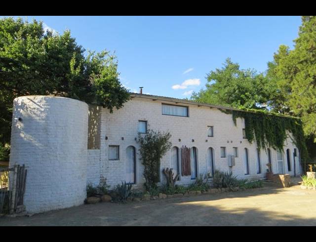 5 BEDROOM HOUSE FOR SALE IN NIEU BETHESDA